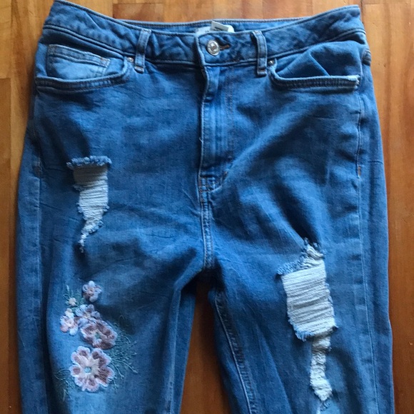 Forever 21 distress jeans size 27 - Picture 2 of 7